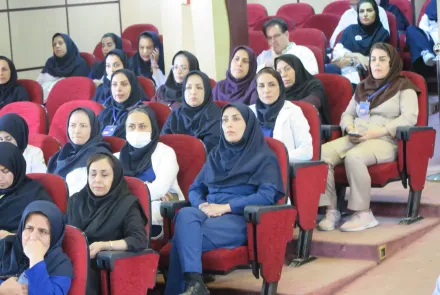 نشست رییس دانشگاه با کارکنان مراکز اموزشی درمانی امین و  کودکان حضرت امام‌حسین(ع)