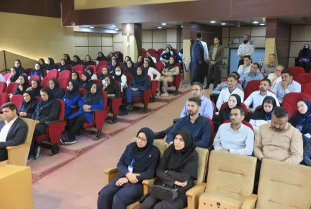 نشست رییس دانشگاه با کارکنان مراکز اموزشی درمانی امین و  کودکان حضرت امام‌حسین(ع)