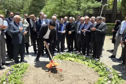 آیین کلنگ زنی پلی‌کلینیک و درمانگاه فوق‌تخصصی قلب شهید دکتر چمران با مشارکت خیرین