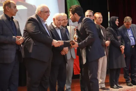 تجلیل از پزشکان، داروسازان و دندانپزشکان دانشگاه علوم پزشکی اصفهان؛ تقدیر از تلاشگران خط مقدم سلامت