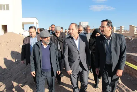 بازدید معاون سیاسی و اجتماعی استاندار اصفهان از بیمارستان در حال ساخت افضلیان شهرستان نایین