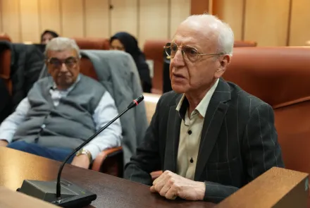 نشست صمیمی رئیس دانشگاه با اساتید پیشکسوت دانشکده دندانپزشکی