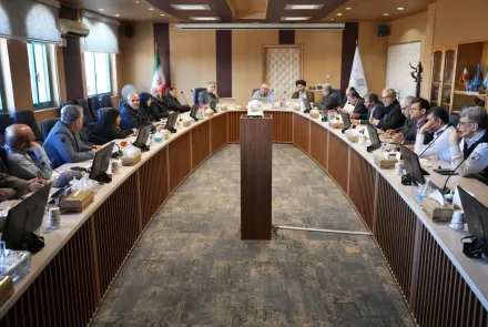 نشست مشترک رئیس دانشگاه و مسئولین شهرستان تیران و کرون  