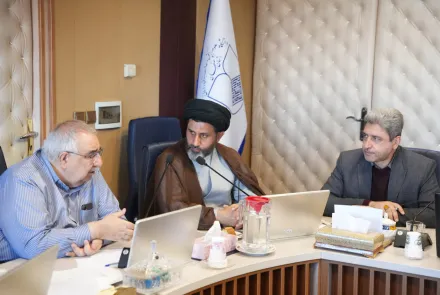 نشست مشترک رئیس دانشگاه و مسئولین شهرستان تیران و کرون  