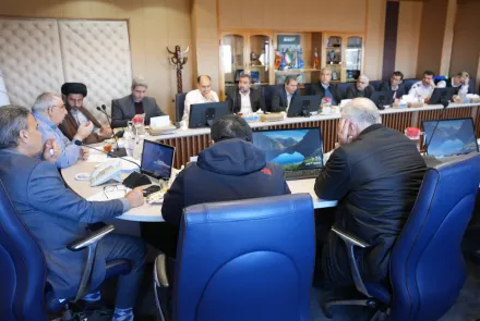 نشست مشترک رئیس دانشگاه و مسئولین شهرستان تیران و کرون  