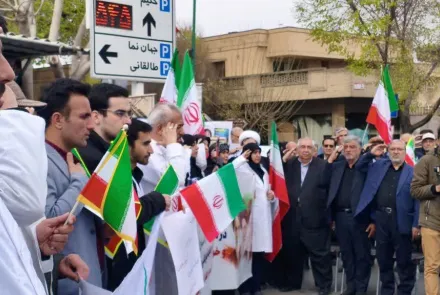 تجمع بزرگ جامعه پزشکی استان در محکومیت هدف قرار دادن مراکز درمانی و خونخواهی رهبر شهید انقلاب اسلامی 