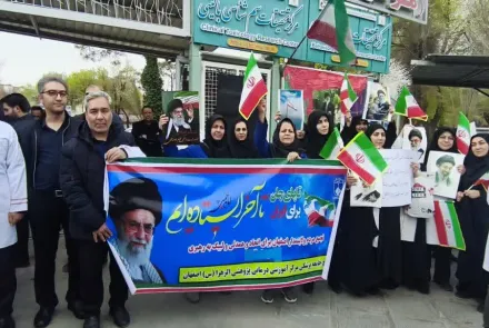 تجمع بزرگ جامعه پزشکی استان در محکومیت هدف قرار دادن مراکز درمانی و خونخواهی رهبر شهید انقلاب اسلامی 
