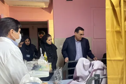 عیادت معاون درمان دانشگاه ازمجروحان حمله صهیونیستی ،آمریکایی، مجتمع فولاد مبارکه اصفهان