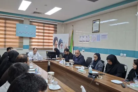 بازدید نوروزی معاون غذا و دارو و مدیر درمان دانشگاه از بیمارستان گلدیس شهرستان شاهین شهر