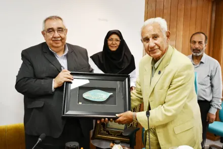 نشست صمیمی رئیس دانشگاه با جمعی از اساتید گروه جراحی مرکز آموزشی درمانی الزهرا (س)