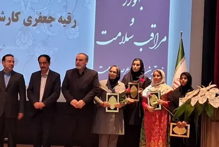 تقدیر از مراقب سلامت اصفهانی به عنوان نمونه کشوری در مراسم روز بهورز
