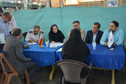 برپایی میز خدمت دانشگاه  در مصلی