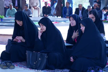 به مناسبت هفته دفاع مقدس، آیین غبارروبی و عطرافشانی مزار شهدای گمنام دانشگاه 