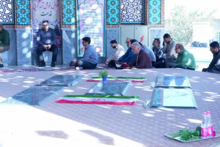 به مناسبت هفته دفاع مقدس، آیین غبارروبی و عطرافشانی مزار شهدای گمنام دانشگاه 