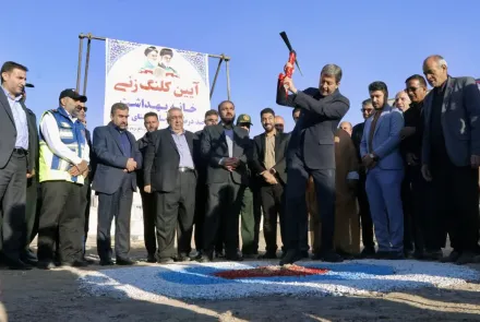 آیین کلنگ‌زنی خانه بهداشت جندان در شهرستان ورزنه