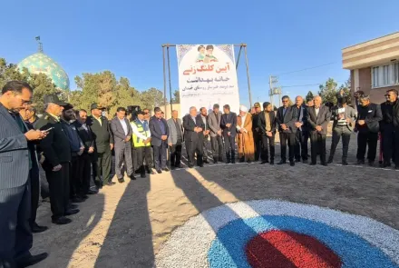 آیین کلنگ‌زنی خانه بهداشت جندان در شهرستان ورزنه