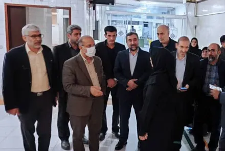 بازدید دکتر میر محمدی عضو هیات رئیسه مجلس شورای اسلامی از بیمارستان بهنیاء شهرستان تیران و کرون