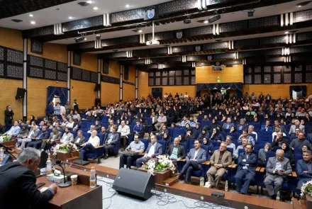 برگزاری نشست صمیمی کارکنان دانشگاه با رئیس و معاونین دانشگاه، جمعی از مسئولین استان و نمایندگان مجلس