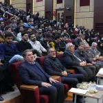 برگزاری نشست پنج ساعته صمیمانه استاندار اصفهان با جمعی از دانشجویان دانشگاه های استان