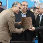 تجلیل از مددکاران مراکز آموزشی درمانی و بیمارستان‌های تابعه دانشگاه